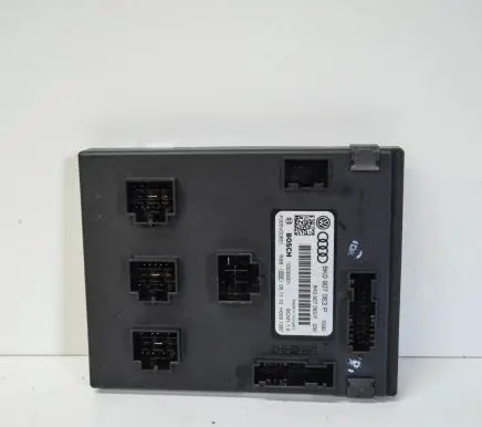 Audi A5 8T 8F Central body control module 8K0907063P