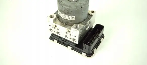 Volkswagen Golf III ABS Pump 5Q0614517CQ