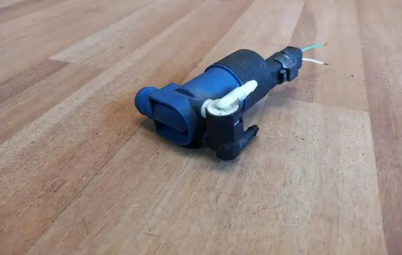 Renault Scenic II - Grand scenic II Windscreen/windshield washer pump 7700428386 246091 031805