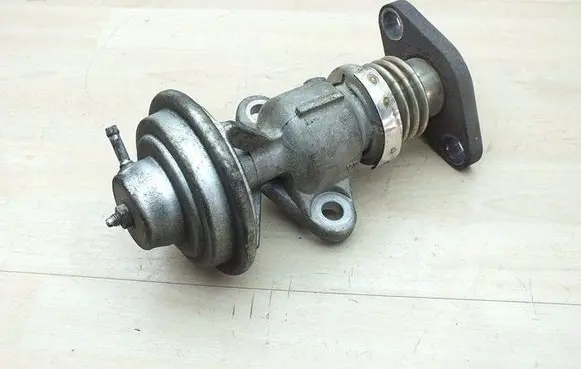 Seat Ibiza III (6L) EGR valve 72247700
