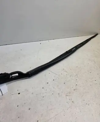 BMW 7 E65 E66 Front wiper blade arm 1234