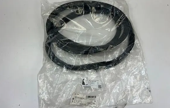 Mercedes-Benz GLC C254 Trunk rubber seal (body) A2547402300