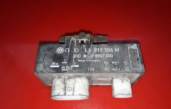 Skoda Fabia Mk1 (6Y) Glow plug pre-heat relay 1J0919506M 398967000