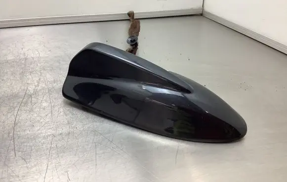 Volvo V70 Aerial GPS antenna 28074082 31210327