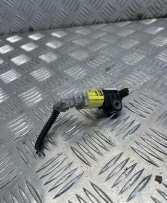 Mitsubishi Outlander Airbag deployment crash/impact sensor 8651a165