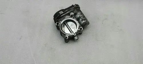 Mercedes-Benz CLA C117 X117 W117 Electric throttle body valve A2701410025