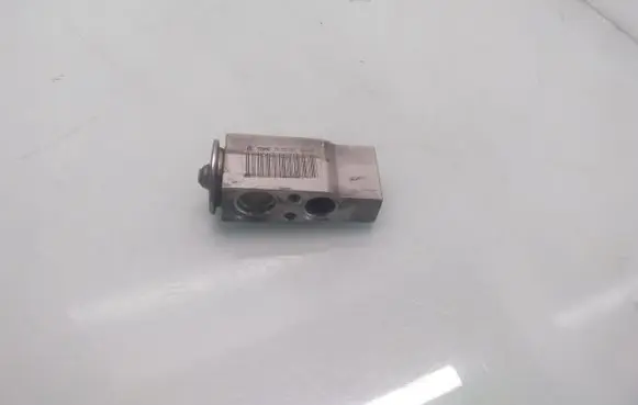 Peugeot 307 Air conditioning (A/C) expansion valve 70027010202