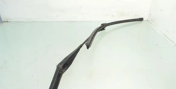 Ford Focus Front wiper blade arm 4M5117526AB