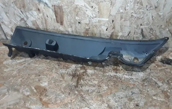 Peugeot Boxer Wiper trim 1306178070
