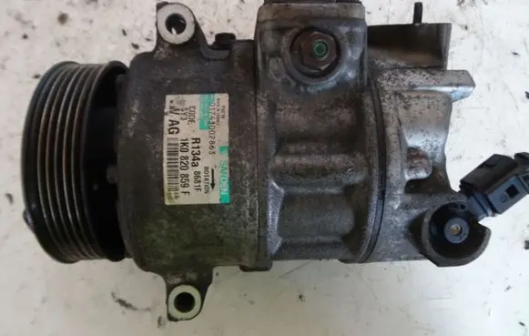 Volkswagen Golf V Air conditioning (A/C) compressor (pump) 1K0820859F