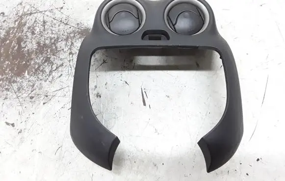 Dash center air vent grill