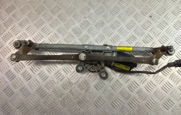 Chevrolet Captiva Front wiper linkage and motor 20829044