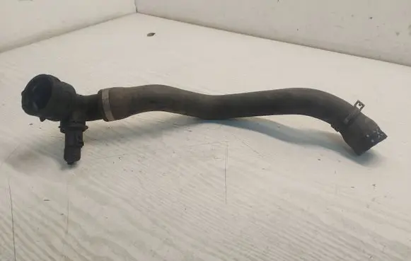 Audi Q7 4L Engine coolant pipe/hose 7L6122051T KA4118239