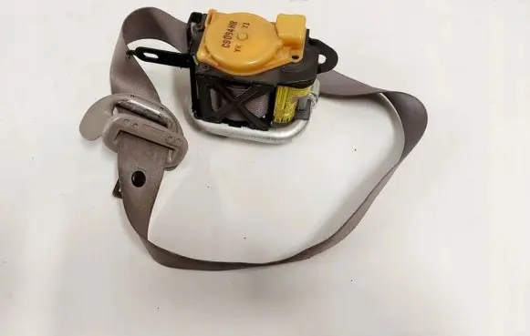 Mitsubishi Grandis Front seatbelt TK-AF2-N700