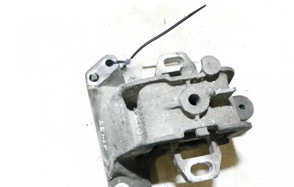 Citroen C5 Engine mount bracket