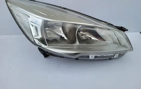 Ford Kuga II Headlight/headlamp CV4413W029AE