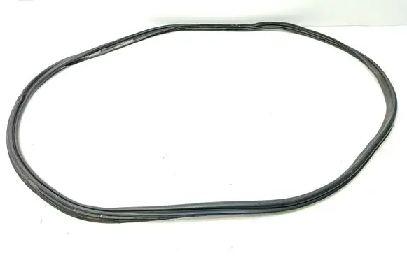 Toyota Prius+ (ZVW40) Trunk rubber seal (body) 