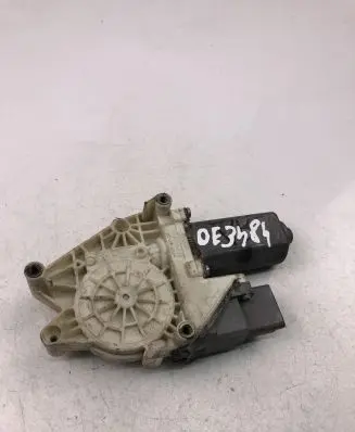 Peugeot 607 Front door window regulator motor 105264103