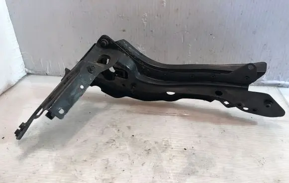 Mercedes-Benz E W211 Headlight/headlamp mounting bracket A1298172820 A0028202726