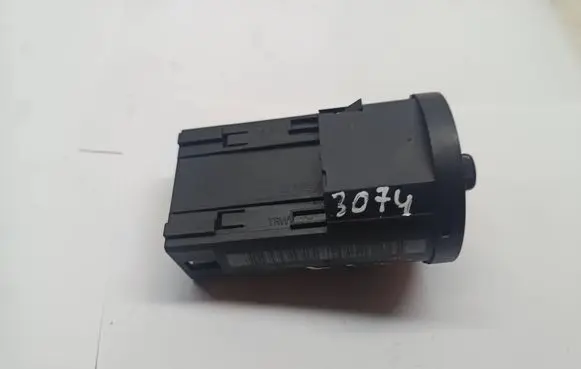 Volkswagen Golf IV Light switch 1C0941531
