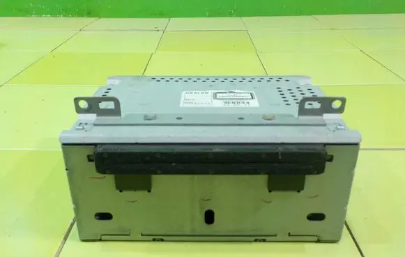 Ford Focus Radio/CD/DVD/GPS head unit BM5T18C815HF XP212