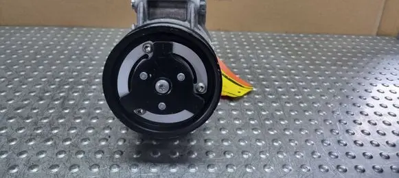 Volkswagen Tiguan Air conditioning (A/C) compressor (pump) 5N0820803E
