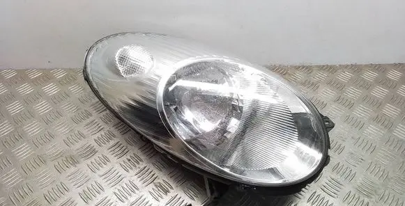 Nissan Micra Headlight/headlamp 26010BC500 89900075