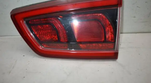 Tailgate rear/tail lights