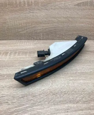 Volkswagen PASSAT B6 Front indicator light 3C0953042J RightSide