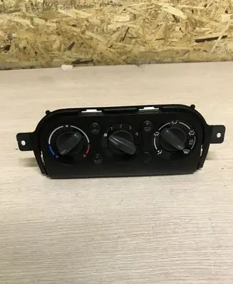 Suzuki SX4 Climate control unit