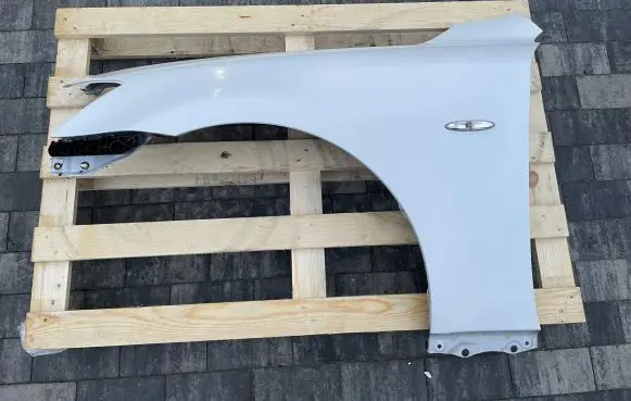 Lexus IS 220D-250-350 Fender JTHBB262402009066