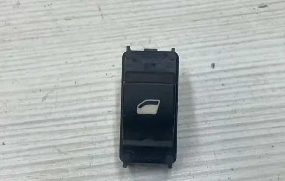 Peugeot 2008 II Electric window control switch 98044803ZD