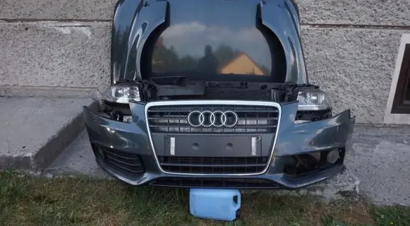 Audi A4 S4 B8 8K Front grill