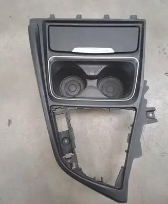 BMW 3 F30 F35 F31 Cup holder front 9218925 58450713 105027852