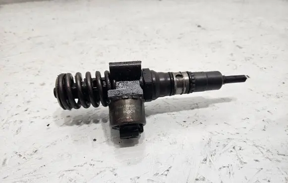 Audi A4 S4 B7 8E 8H Fuel injector 0414720404