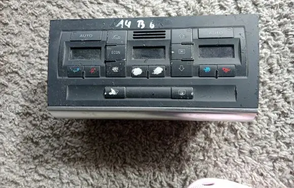 Audi A4 S4 B7 8E 8H Climate control unit 8e0820043H