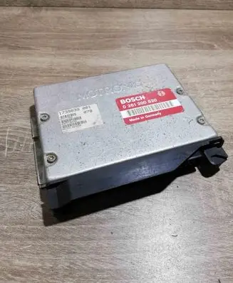 BMW 3 E36 Engine control unit/module ECU 0261200520