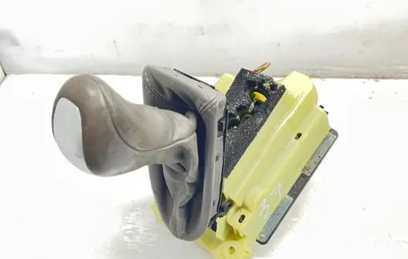 Mercedes-Benz E W211 Gear shifter/selector A2112674224
