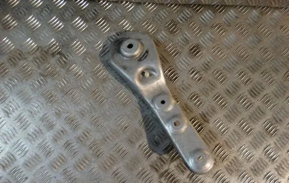BMW 8 G16 Gearbox mount 6861142G30