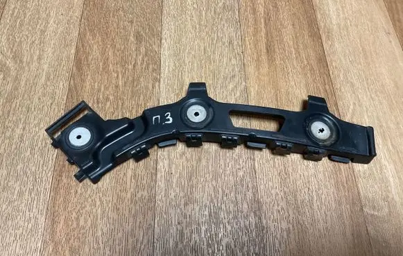 Opel Zafira B Rear bumper mounting bracket 13125037