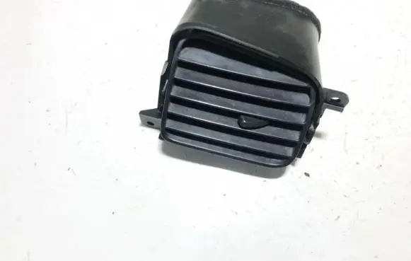 Mazda 323 F Dash center air vent grill gm932rh