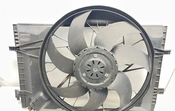 Mercedes-Benz C W203 Electric radiator cooling fan A2035001693