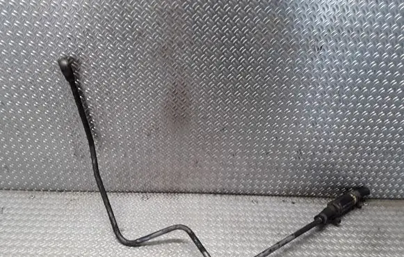 Opel Zafira A Fuel line pipe