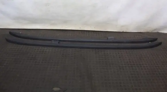 BMW X3 E83 Roof transverse bars on the 