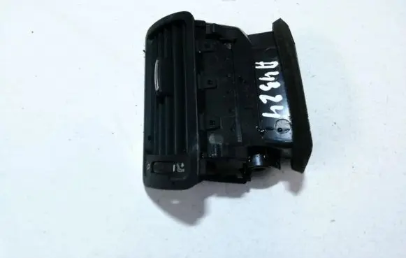 Volkswagen PASSAT B6 Dash center air vent grill 3c2819701d p0110956