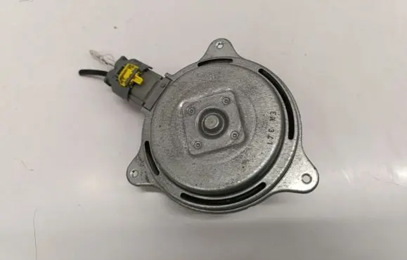 Renault Arkana Radiator cooling fan shroud A16111780E