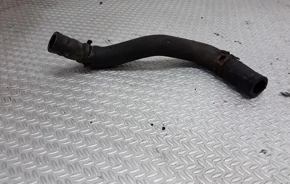 Volkswagen Touran I Engine coolant pipe/hose