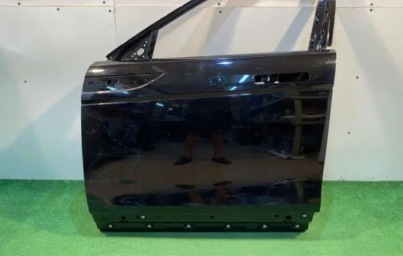 Land Rover Evoque II Front door