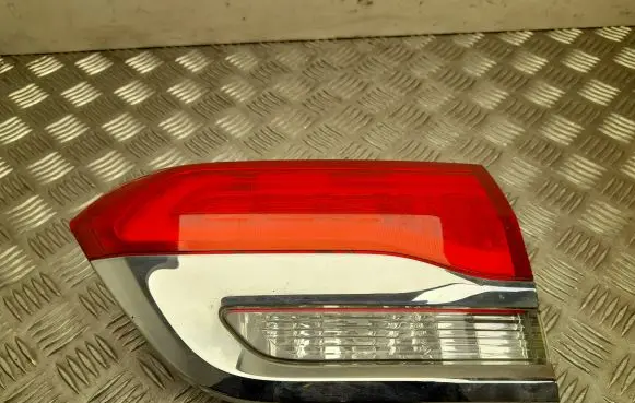 Jeep Grand Cherokee Rear/tail lights P68110046AC
