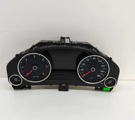 Volkswagen Touareg II Speedometer (instrument cluster) 7P6920983G 0263677157